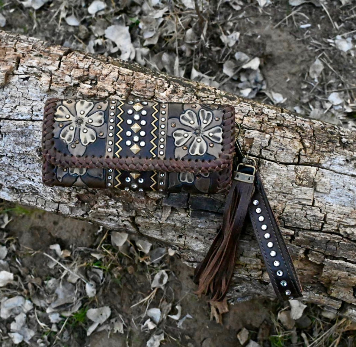 Clutch wallet